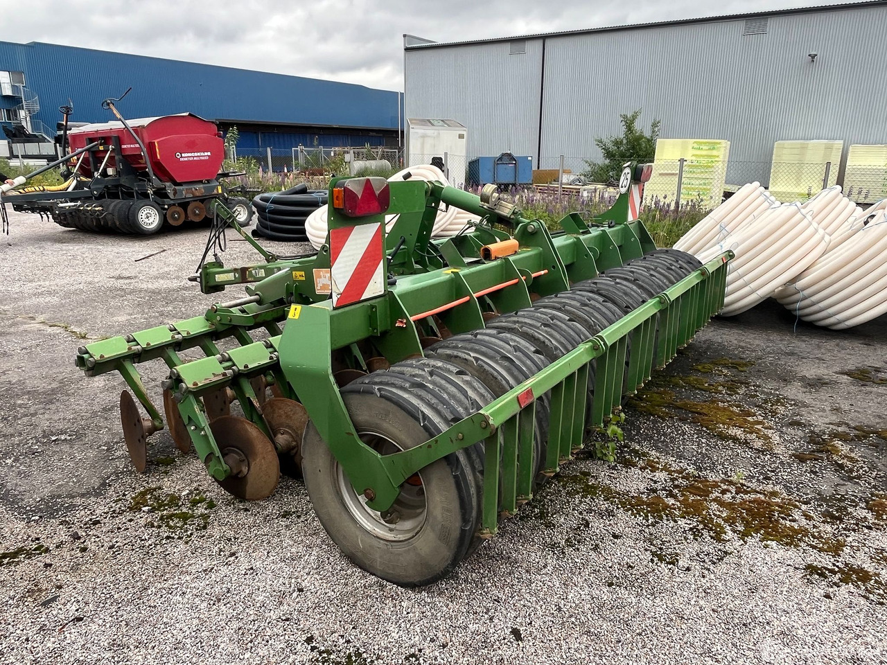 Amazone Catros 4001-T, hinattava lautasmuokkain, Salo - الآلات والماكينات الزراعية: صور 4 Amazone Catros 4001-T, hinattava lautasmuokkain, Salo - الآلات والماكينات الزراعية: صور 4
