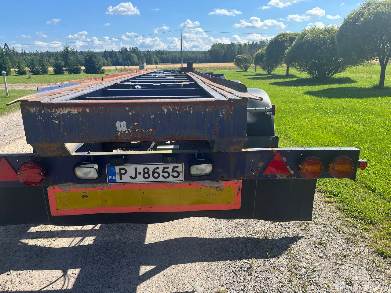 Asentamo Koivu, kolmiakselinen kuorma-auto vaihtolavaperävaunu, Juuri katsastettu, 1979, Nurmijärvi - شاحنات الحاويات/ جسم علوي قابل للتغيير مقطورة: صور 5 Asentamo Koivu, kolmiakselinen kuorma-auto vaihtolavaperävaunu, Juuri katsastettu, 1979, Nurmijärvi - شاحنات الحاويات/ جسم علوي قابل للتغيير مقطورة: صور 5
