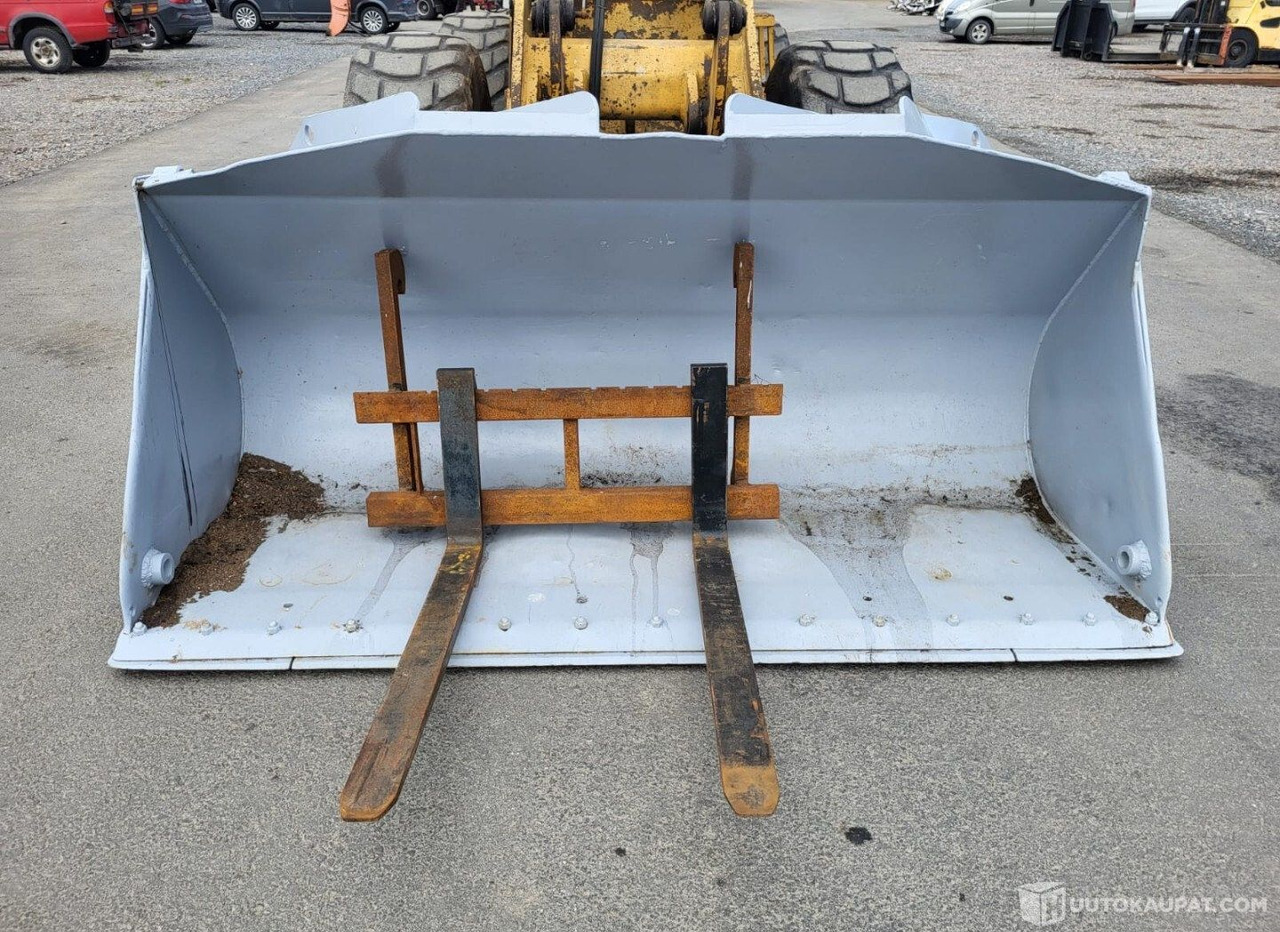 Fiat-Allis FR10B, 1991, Diesel, 7 254 h Pyöräkuormaaja, Virrat - آلات البناء: صور 5 Fiat-Allis FR10B, 1991, Diesel, 7 254 h Pyöräkuormaaja, Virrat - آلات البناء: صور 5