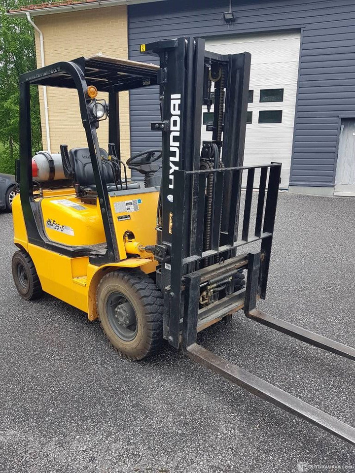 Hyundai HLF 25-5, 2007 Trukki, Lieto - آلات البناء: صور 1 Hyundai HLF 25-5, 2007 Trukki, Lieto - آلات البناء: صور 1