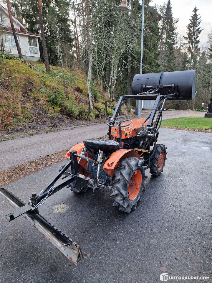 Kubota B6000, Lahti - جرار صغير: صور 4 Kubota B6000, Lahti - جرار صغير: صور 4