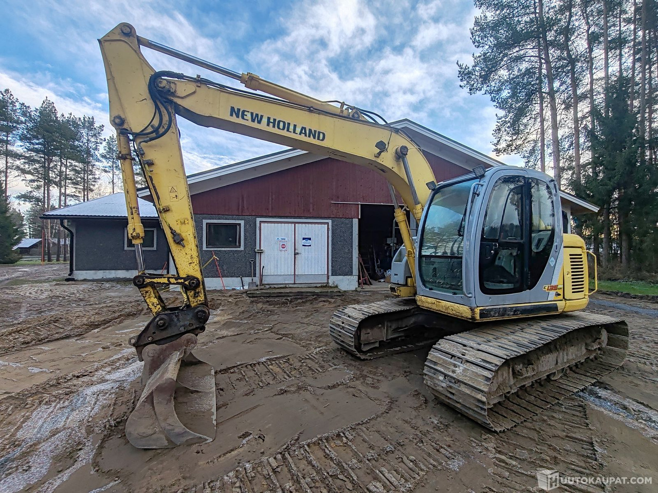 New Holland-Kobelco E135SR kaivinkone, 2006, Pedersöre - حفارات زحافة: صور 4 New Holland-Kobelco E135SR kaivinkone, 2006, Pedersöre - حفارات زحافة: صور 4