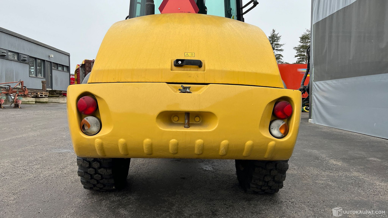 New Holland W80 TC HIGHSP, 2008, pyöräkuormaaja, Seinäjoki - الآلات والماكينات الزراعية: صور 3 New Holland W80 TC HIGHSP, 2008, pyöräkuormaaja, Seinäjoki - الآلات والماكينات الزراعية: صور 3