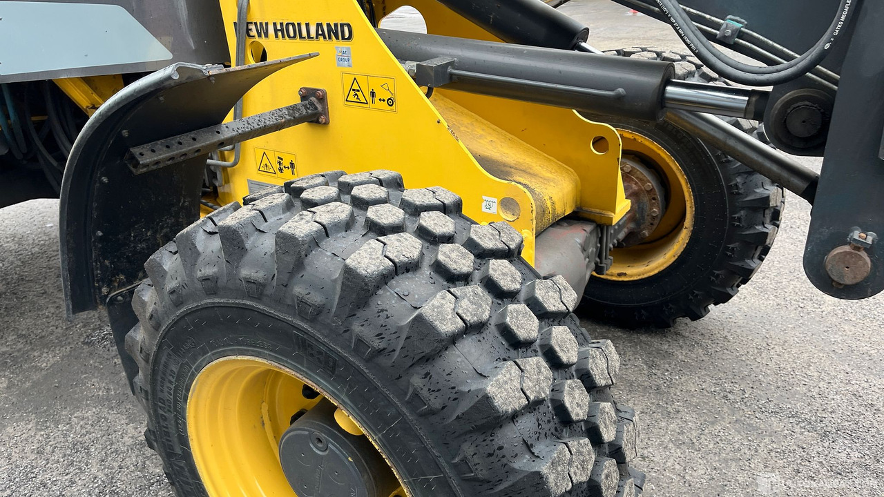 الآلات والماكينات الزراعية New Holland W80 TC HIGHSP, 2008, pyöräkuormaaja, Seinäjoki: صور 12
