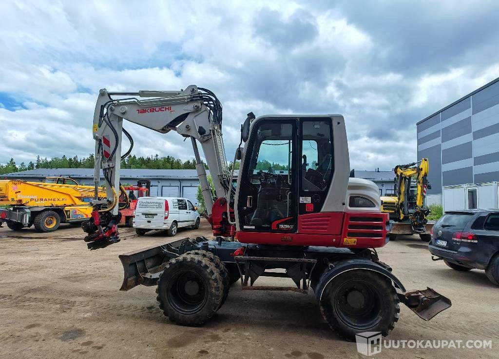 Takeuchi TB295W, 2014, 11 000 h Kaivinkone, Kerava - آلات البناء: صور 3 Takeuchi TB295W, 2014, 11 000 h Kaivinkone, Kerava - آلات البناء: صور 3