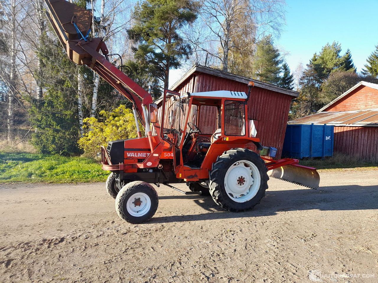 جرار Traktori Valmet 504 1984 etukuormaajalla. Katso videot! MTK25, Forssa: صور 10