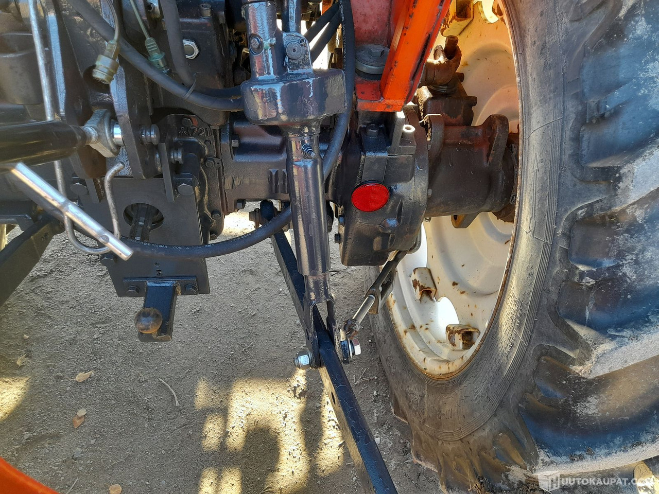 جرار Traktori Valmet 504 1984 etukuormaajalla. Katso videot! MTK25, Forssa: صور 16