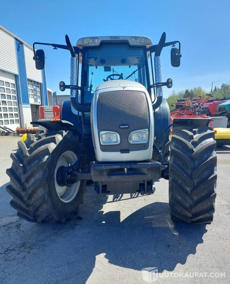 Valtra M 120 E, VAIN 2932 h, Okraspecial, 2004, Kokkola - الآلات والماكينات الزراعية: صور 4 Valtra M 120 E, VAIN 2932 h, Okraspecial, 2004, Kokkola - الآلات والماكينات الزراعية: صور 4
