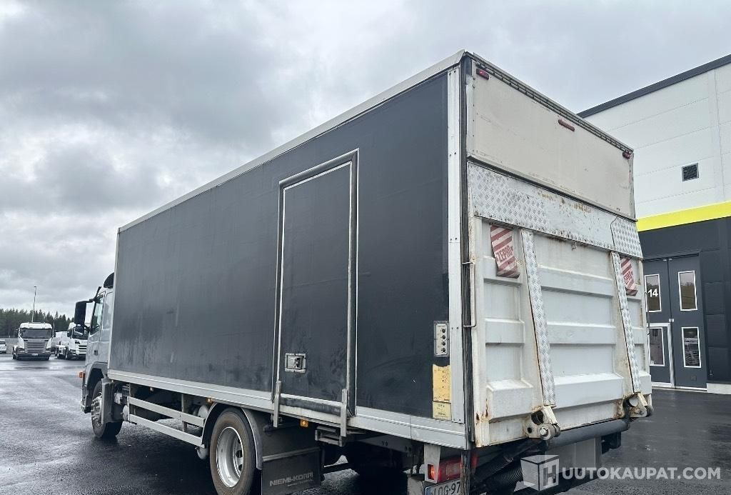 Volvo FM9 300 4x2, 2003, Pirkkala - بصندوق مغلق شاحنة: صور 4 Volvo FM9 300 4x2, 2003, Pirkkala - بصندوق مغلق شاحنة: صور 4