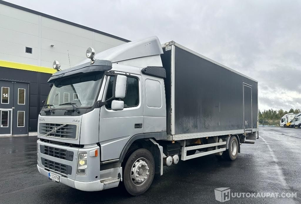 Volvo FM9 300 4x2, 2003, Pirkkala - بصندوق مغلق شاحنة: صور 1 Volvo FM9 300 4x2, 2003, Pirkkala - بصندوق مغلق شاحنة: صور 1