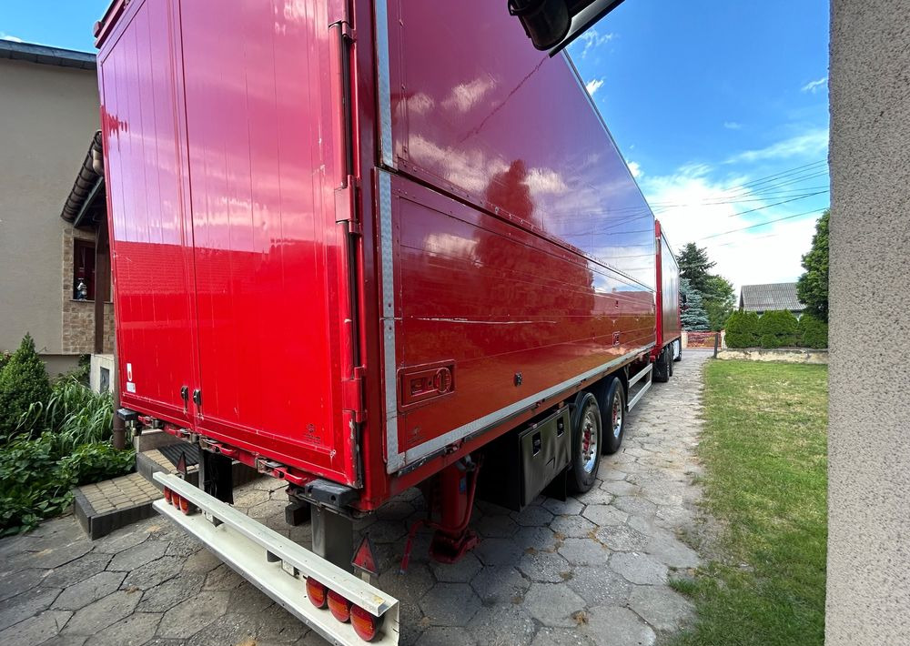 DAF XF 510 NAPOJÓWKA z Niemiec Retarder TOP ALUFELGI / FULL OPCJA / super space 106.510 106.460 480 530 najlepszy motor 6x2 26.510 26.460 - شاحنة ستارة: صور 3 DAF XF 510 NAPOJÓWKA z Niemiec Retarder TOP ALUFELGI / FULL OPCJA / super space 106.510 106.460 480 530 najlepszy motor 6x2 26.510 26.460 - شاحنة ستارة: صور 3