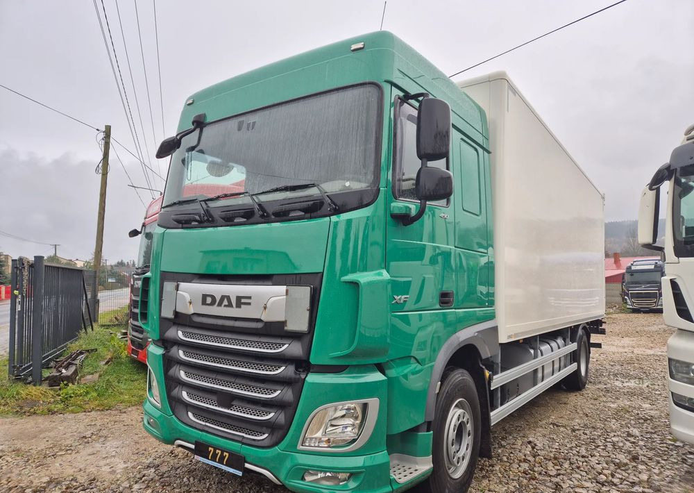 DAF XF ORYGINALNY PRZEBIEG z Niemiec / TANDEM ZESTAW PRZEJAZDOWY Z WINDĄ - بصندوق مغلق شاحنة: صور 1 DAF XF ORYGINALNY PRZEBIEG z Niemiec / TANDEM ZESTAW PRZEJAZDOWY Z WINDĄ - بصندوق مغلق شاحنة: صور 1