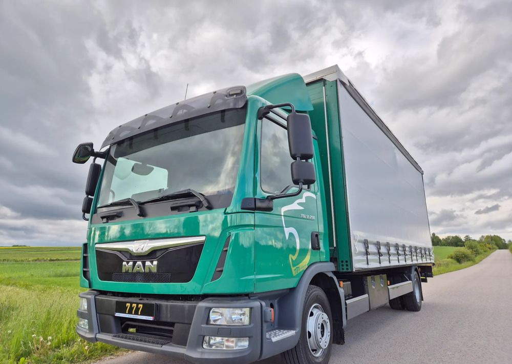 MAN TGL 12.250 6.2m AUTOMAT KLIMA z Niemiec ESP nowe opony EURO 6 / 4.75 rozstaw / zawiesie na wózek widłowy / TOP STAN / okazja nauka jazdy MOŻLIWOŚĆ DOSTOSOWANIA 12t - شاحنة ستارة: صور 2 MAN TGL 12.250 6.2m AUTOMAT KLIMA z Niemiec ESP nowe opony EURO 6 / 4.75 rozstaw / zawiesie na wózek widłowy / TOP STAN / okazja nauka jazdy MOŻLIWOŚĆ DOSTOSOWANIA 12t - شاحنة ستارة: صور 2