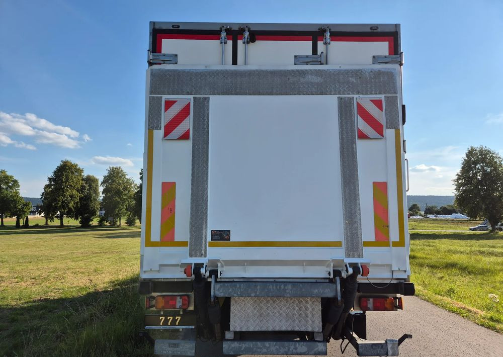 مبردة شاحنة MAN TGM 18.250 Carrier 1950 D/E z Holandii / TOP STAN / 7.5m / 18 palet / winda + drzwi boczne / OKAZJA: صور 15