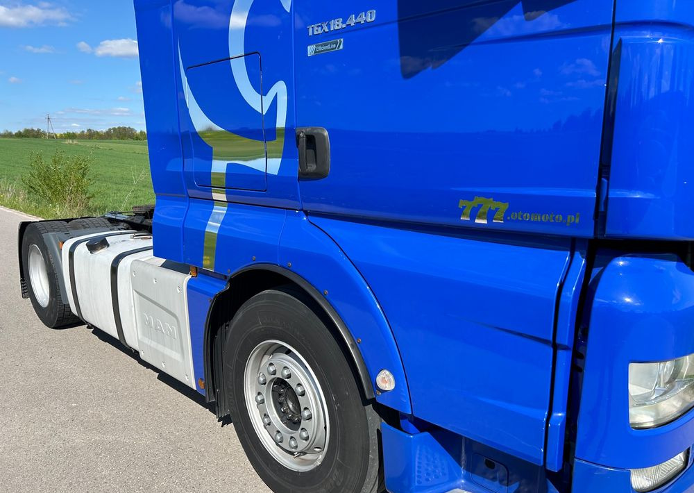 MAN TGS 18.440 NAUKA JAZDY ELKA AUTOMAT 4x2 STANDARD 315/70r22.5 SUPER STAN TGX 470 460 420 430 500 510 400 360 410 - شاحنة جرار: صور 3 MAN TGS 18.440 NAUKA JAZDY ELKA AUTOMAT 4x2 STANDARD 315/70r22.5 SUPER STAN TGX 470 460 420 430 500 510 400 360 410 - شاحنة جرار: صور 3
