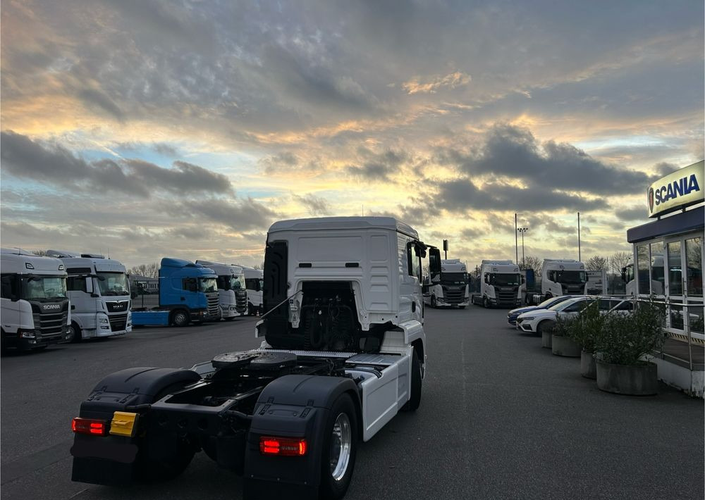 MAN TGS 18.500 TOP1 NAUKA JAZDY POLIFT ELKA AUTOMAT 4x2 STANDARD 315/70r22.5 SUPER STAN TGX 470 460 420 430 500 510 400 360 410 - شاحنة جرار: صور 4 MAN TGS 18.500 TOP1 NAUKA JAZDY POLIFT ELKA AUTOMAT 4x2 STANDARD 315/70r22.5 SUPER STAN TGX 470 460 420 430 500 510 400 360 410 - شاحنة جرار: صور 4