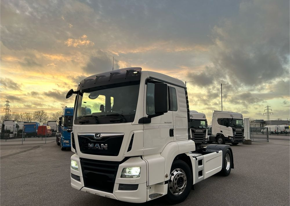 MAN TGS 18.500 TOP1 NAUKA JAZDY POLIFT ELKA AUTOMAT 4x2 STANDARD 315/70r22.5 SUPER STAN TGX 470 460 420 430 500 510 400 360 410 - شاحنة جرار: صور 1 MAN TGS 18.500 TOP1 NAUKA JAZDY POLIFT ELKA AUTOMAT 4x2 STANDARD 315/70r22.5 SUPER STAN TGX 470 460 420 430 500 510 400 360 410 - شاحنة جرار: صور 1