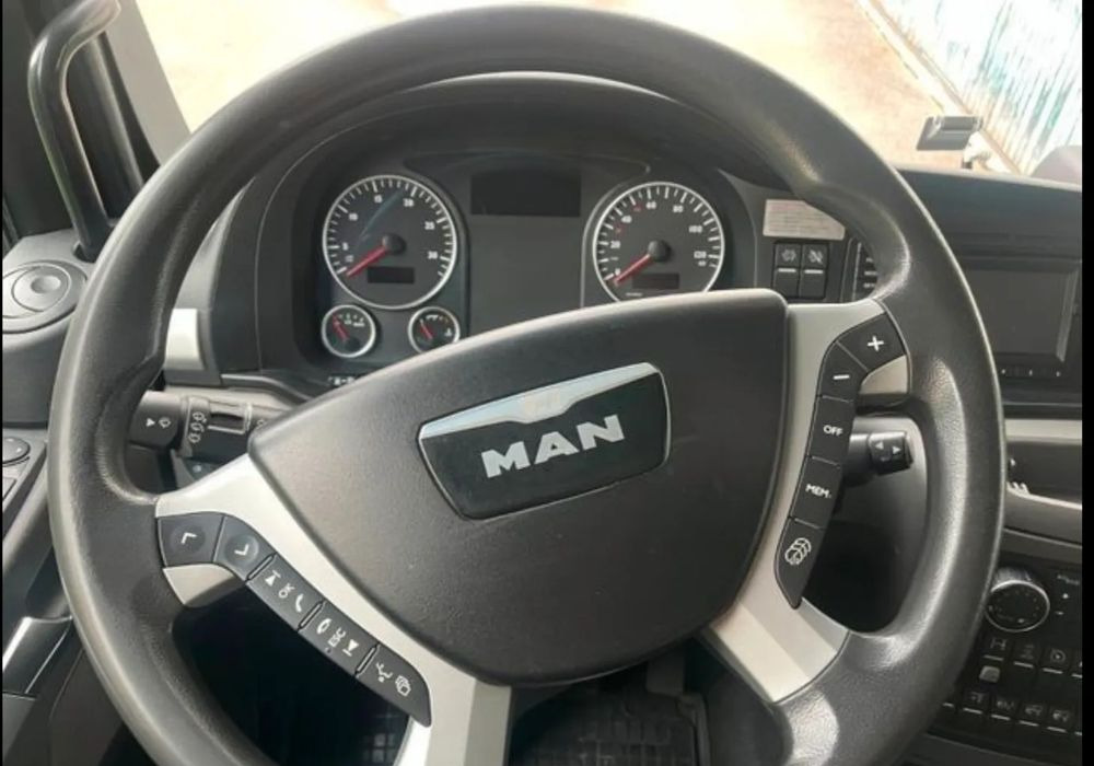 MAN Tgm 18.320 FULL SERWIS UNIKAT TOP ORYGINALNY PRZEBIEG z Niemiec AUTOMAT WINDA ACC Pirelli klima postojowa 18.250 18.290 15.250 15.290 15.320 - شاحنة ستارة: صور 5 MAN Tgm 18.320 FULL SERWIS UNIKAT TOP ORYGINALNY PRZEBIEG z Niemiec AUTOMAT WINDA ACC Pirelli klima postojowa 18.250 18.290 15.250 15.290 15.320 - شاحنة ستارة: صور 5