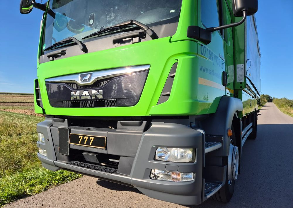 MAN Tgm 18.320 FULL SERWIS UNIKAT TOP ORYGINALNY PRZEBIEG z Niemiec AUTOMAT WINDA ACC Pirelli klima postojowa 18.250 18.290 15.250 15.290 15.320 - شاحنة ستارة: صور 3 MAN Tgm 18.320 FULL SERWIS UNIKAT TOP ORYGINALNY PRZEBIEG z Niemiec AUTOMAT WINDA ACC Pirelli klima postojowa 18.250 18.290 15.250 15.290 15.320 - شاحنة ستارة: صور 3