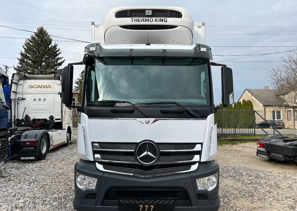 Mercedes-Benz Antos 1824 THERMO King DRZWI + winda + 2x drzwi boczne / 8.3m / z Holandii / KLIMA LEKKI / Axor man Tgm T1000-R - مبردة شاحنة: صور 4 Mercedes-Benz Antos 1824 THERMO King DRZWI + winda + 2x drzwi boczne / 8.3m / z Holandii / KLIMA LEKKI / Axor man Tgm T1000-R - مبردة شاحنة: صور 4