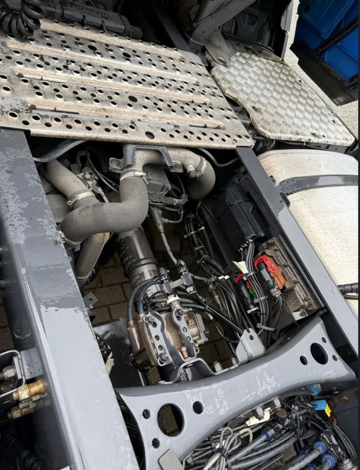 Scania R410 RETARDER FULL LED 2 ZBIORNIKI / KLIMA POSTOJOWA / VIRTUAL COCPIT z Niemiec - شاحنة جرار: صور 5 Scania R410 RETARDER FULL LED 2 ZBIORNIKI / KLIMA POSTOJOWA / VIRTUAL COCPIT z Niemiec - شاحنة جرار: صور 5
