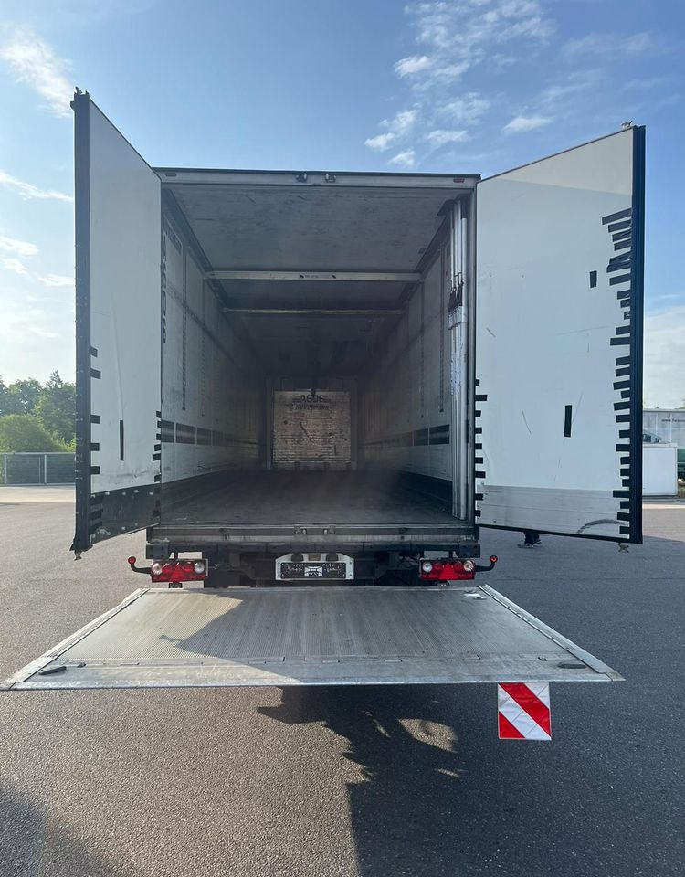 Schmitz Cargobull CARRIER MAXIMA 1300 / WINDA / DOPPEL STOCK / ŚCIANA GRODZIOWA / BELKI / PODNOSZONA OŚ / z Niemiec / TOP STAN 2011/ CARRIER CHŁODNIA CHLODNIA LODÓWKA PODWÓJNY ZAŁADUNEK PIĘTROWA - مبردة نصف مقطورة: صور 4 Schmitz Cargobull CARRIER MAXIMA 1300 / WINDA / DOPPEL STOCK / ŚCIANA GRODZIOWA / BELKI / PODNOSZONA OŚ / z Niemiec / TOP STAN 2011/ CARRIER CHŁODNIA CHLODNIA LODÓWKA PODWÓJNY ZAŁADUNEK PIĘTROWA - مبردة نصف مقطورة: صور 4