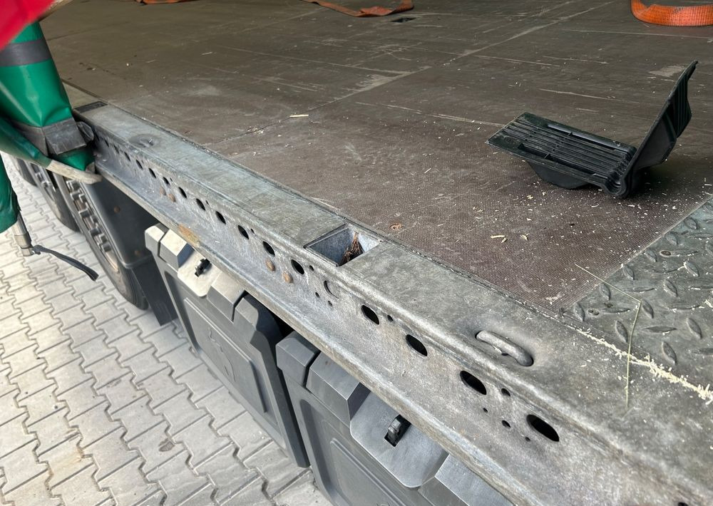 Schmitz Cargobull Standard 5x2018 podnoszony dach z Niemiec / OŚ PODNOSZONA / ładne opony / od pierwszego właściciela / OKAZJA - الخيمة نصف مقطورة: صور 4 Schmitz Cargobull Standard 5x2018 podnoszony dach z Niemiec / OŚ PODNOSZONA / ładne opony / od pierwszego właściciela / OKAZJA - الخيمة نصف مقطورة: صور 4