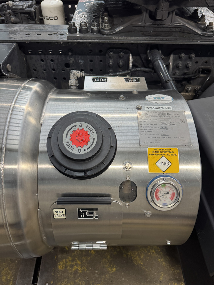 IVECO STRALIS HI-WAY S-WAY - خزان وقود: صور 3 IVECO STRALIS HI-WAY S-WAY - خزان وقود: صور 3