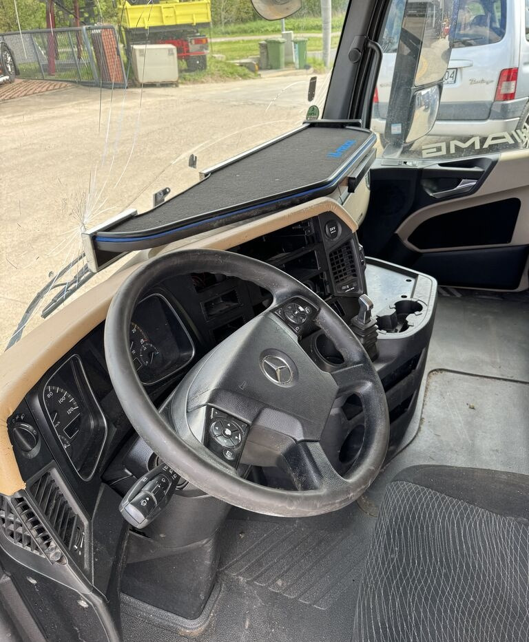 Mercedes-Benz Actros MP 4 - الكبائن - شاحنة: صور 5 Mercedes-Benz Actros MP 4 - الكبائن - شاحنة: صور 5