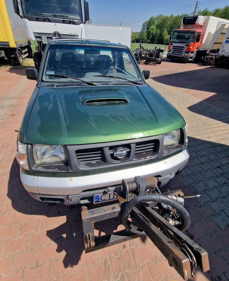 Nissan NISSAN NAWARA 4X4 odśnieżarka zamiatarka pług - شاحنة البيك أب: صور 4 Nissan NISSAN NAWARA 4X4 odśnieżarka zamiatarka pług - شاحنة البيك أب: صور 4