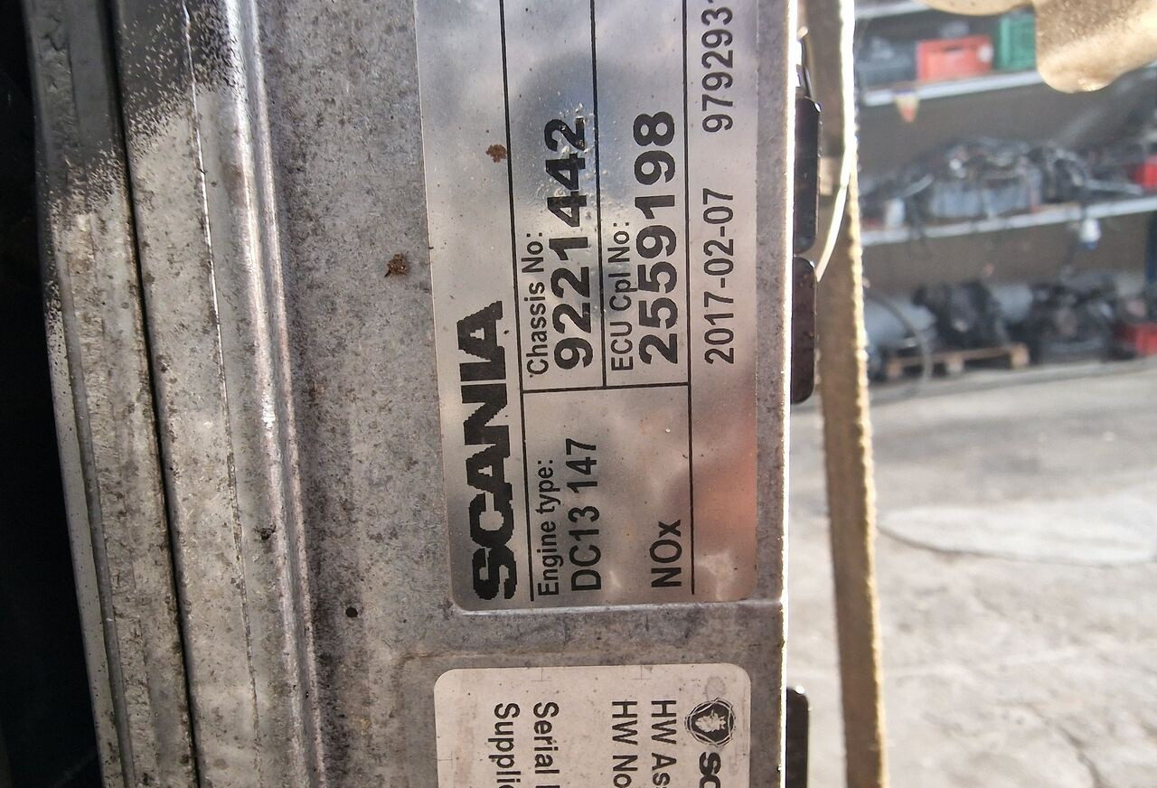 Scania Kompletny R 450 Euro 6 DC13147 Scania R 450 Euro 6 DC13147 truck - المحرك - شاحنة: صور 3 Scania Kompletny R 450 Euro 6 DC13147 Scania R 450 Euro 6 DC13147 truck - المحرك - شاحنة: صور 3