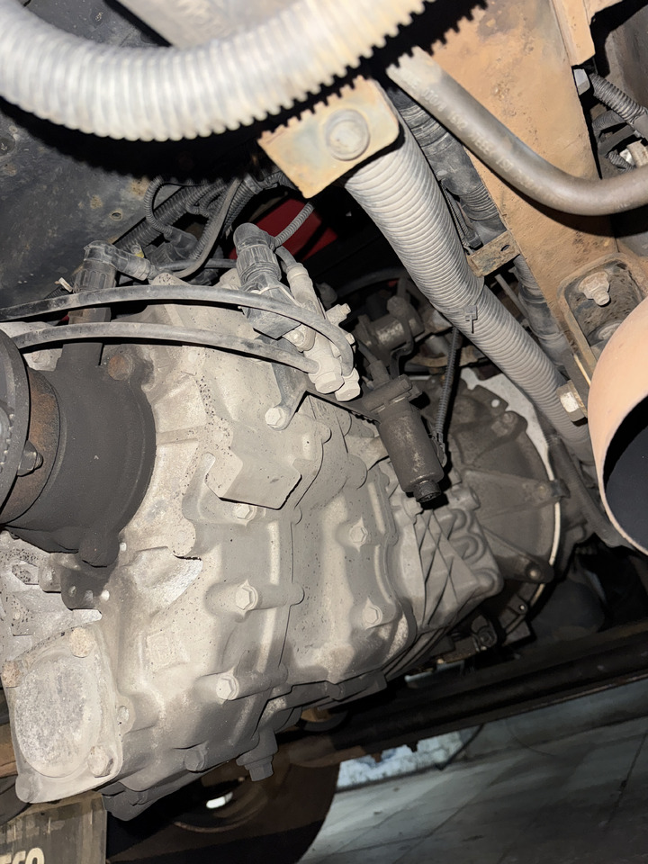 Iveco Eurocargo 9S75 - علبة التروس: صور 1 Iveco Eurocargo 9S75 - علبة التروس: صور 1