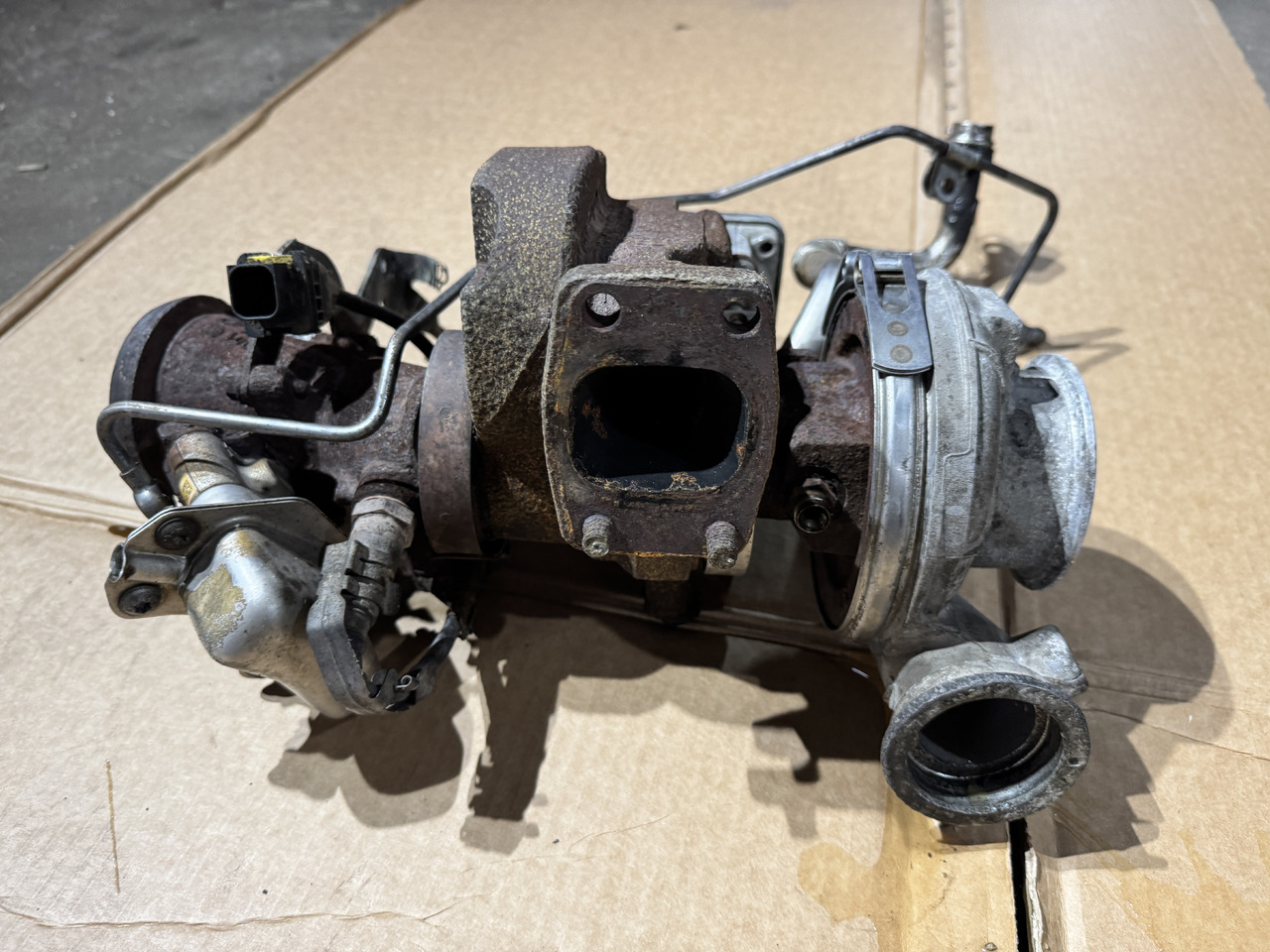 Mercedes OM934 Atego III E6 - الشاحن التوربيني: صور 4 Mercedes OM934 Atego III E6 - الشاحن التوربيني: صور 4