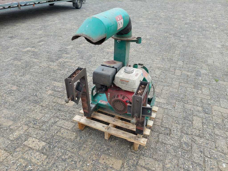 Billy Goat truckloader - جرار بعجلتين: صور 4 Billy Goat truckloader - جرار بعجلتين: صور 4