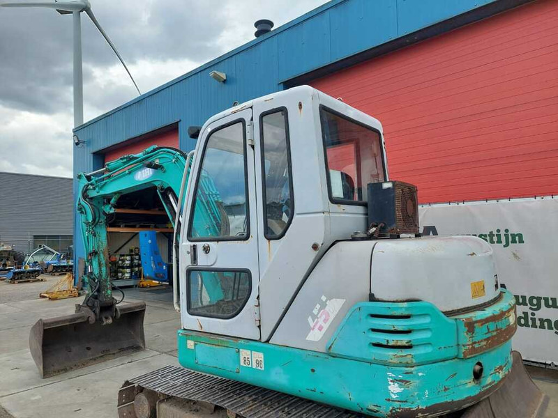 IHI 45J - حفارة مصغرة: صور 4 IHI 45J - حفارة مصغرة: صور 4