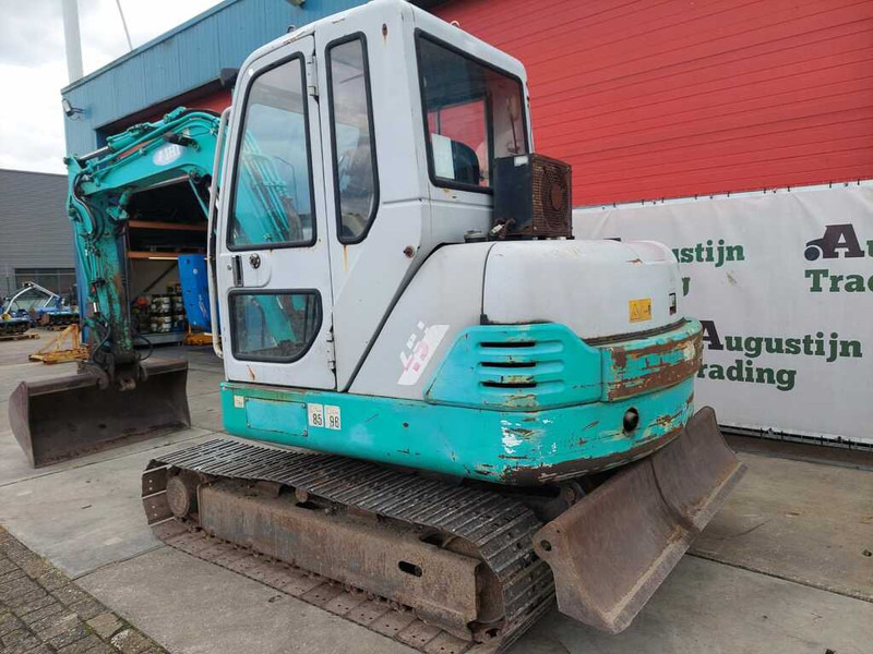 IHI 45J - حفارة مصغرة: صور 3 IHI 45J - حفارة مصغرة: صور 3