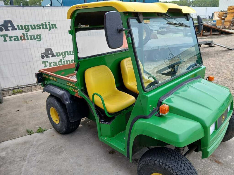 John Deere 4x2 - جرار بعجلتين: صور 5 John Deere 4x2 - جرار بعجلتين: صور 5