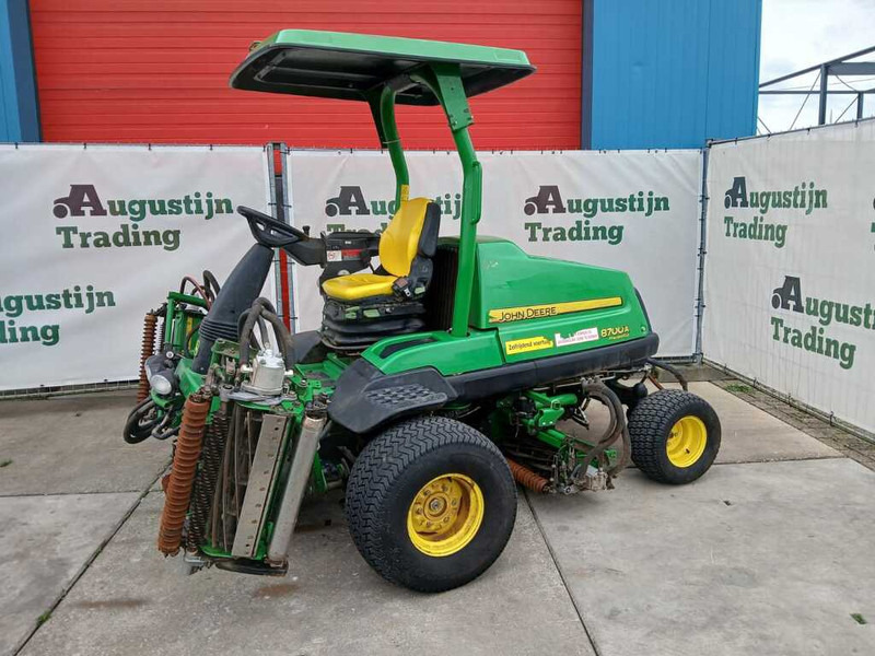 John Deere 8700 A - جزازة المروج: صور 5 John Deere 8700 A - جزازة المروج: صور 5