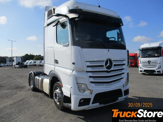 شاحنة جرار Mercedes-Benz Actros 1845 LS: صور 1
