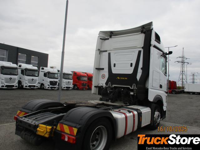 Mercedes-Benz Actros 1845 LS - شاحنة جرار: صور 3 Mercedes-Benz Actros 1845 LS - شاحنة جرار: صور 3