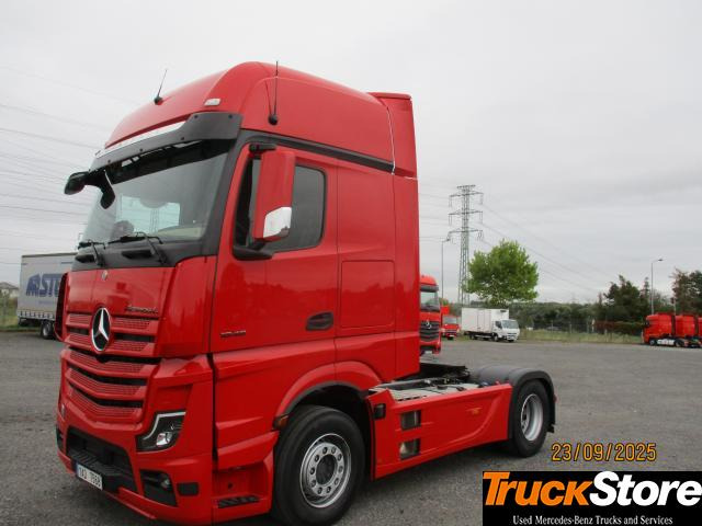 Mercedes-Benz Actros 1848 LS - شاحنة جرار: صور 1 Mercedes-Benz Actros 1848 LS - شاحنة جرار: صور 1