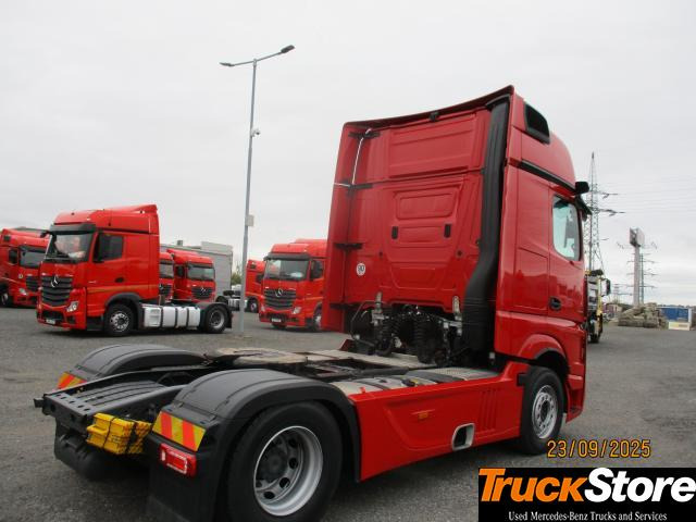 Mercedes-Benz Actros 1848 LS - شاحنة جرار: صور 3 Mercedes-Benz Actros 1848 LS - شاحنة جرار: صور 3