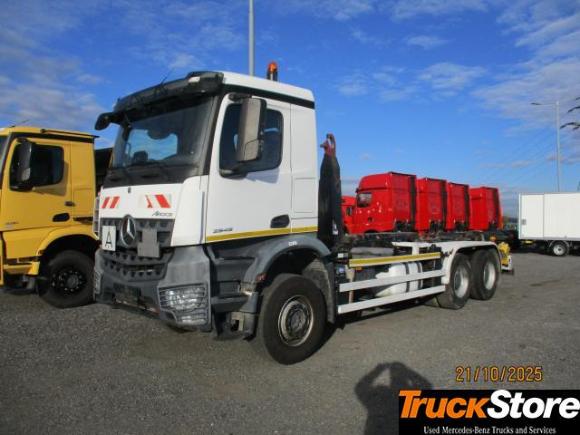 Mercedes-Benz Arocs 2645 L - شاحنة ذات الخطاف: صور 1 Mercedes-Benz Arocs 2645 L - شاحنة ذات الخطاف: صور 1