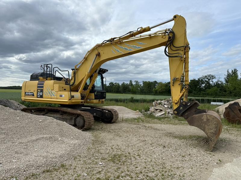 Komatsu PC210LC i - حفارات زحافة: صور 4 Komatsu PC210LC i - حفارات زحافة: صور 4