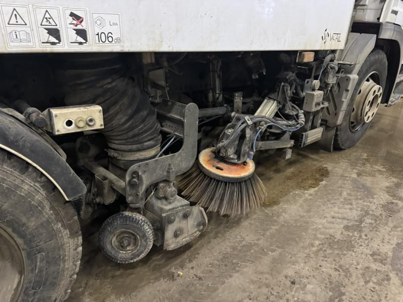 Mercedes Atego 1524 - سياره كنس شوارع: صور 5 Mercedes Atego 1524 - سياره كنس شوارع: صور 5