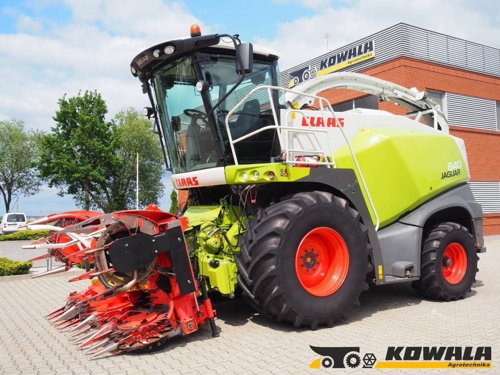 Claas Jaguar 840 + Kemper 345 Plus - حصادة الأعلاف: صور 1 Claas Jaguar 840 + Kemper 345 Plus - حصادة الأعلاف: صور 1