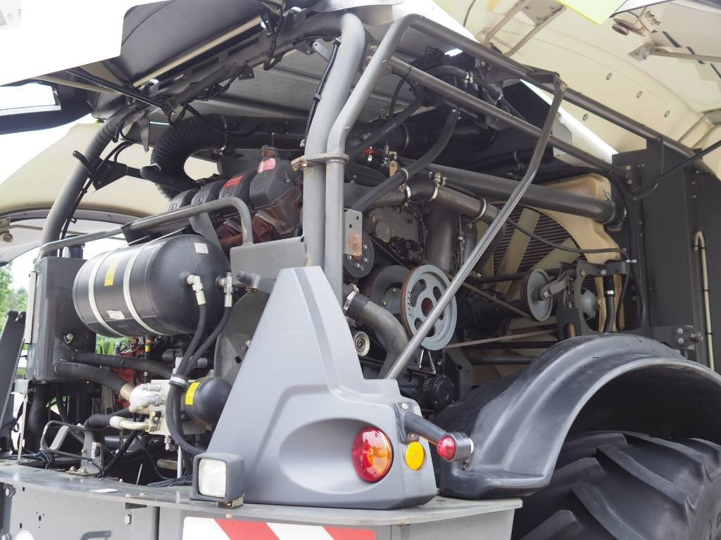 حصادة الأعلاف Claas Jaguar 940 4WD + Orbis 600 SD: صور 11