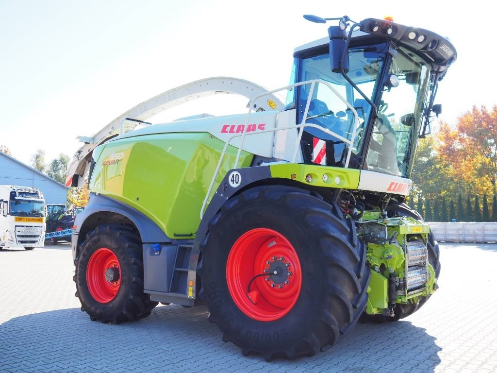 Claas Jaguar 950 4WD - حصادة الأعلاف: صور 4 Claas Jaguar 950 4WD - حصادة الأعلاف: صور 4