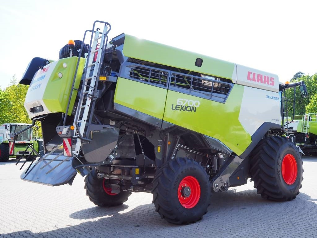 Claas Lexion 6700 + V770 - حصادة شاملة: صور 3 Claas Lexion 6700 + V770 - حصادة شاملة: صور 3