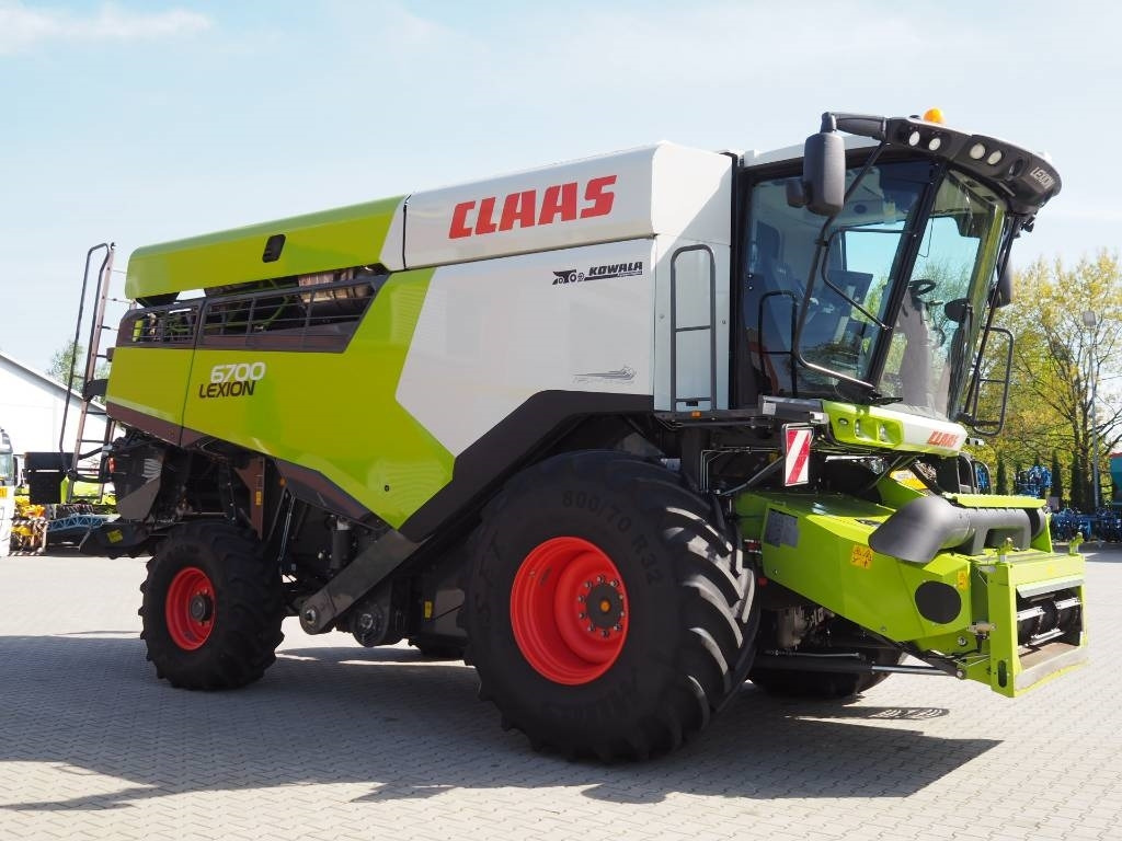 Claas Lexion 6700 + V770 - حصادة شاملة: صور 4 Claas Lexion 6700 + V770 - حصادة شاملة: صور 4